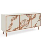 Komoda trzydrzwiowa MALF 164 cm z frontami zdobionymi wzorem i miedzianymi akcentami, kaszmir