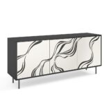 Komoda trzydrzwiowa MARMORO 164 cm z frontami zdobionymi wzorem i metalowymi detalami, kaszmir